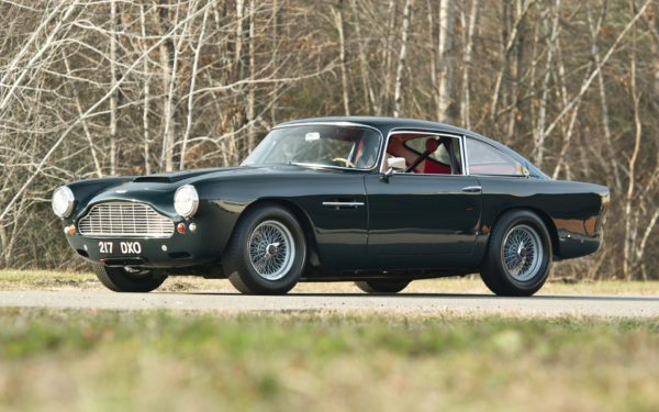 aston-martin-db4-lightw