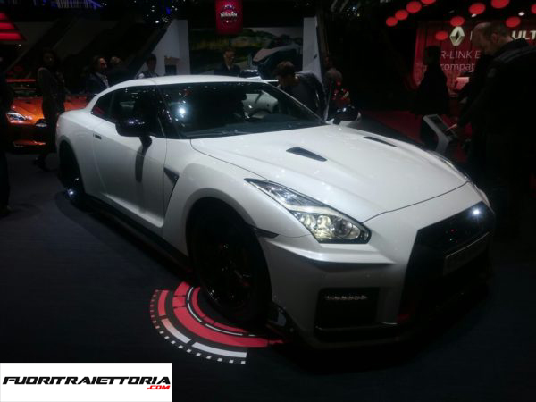 nissan-gtr-nismo-ginevra-2017-e1489135908919