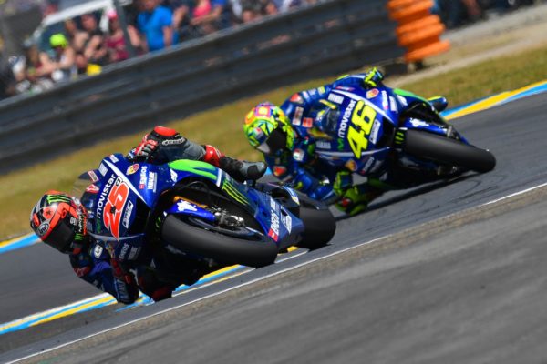 25-maverick-vinales-esp-46-valentino-rossi-italg5_1472-gallery_full_top_fullscreen