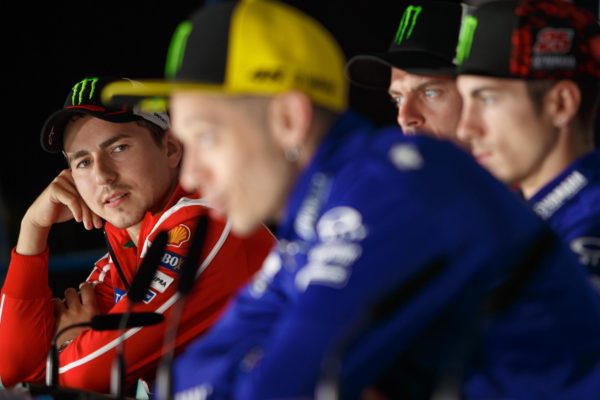 99-jorge-lorenzo-esp-motogp00438_gpjerez_motogp_ambience-gallery_full_top_fullscreen