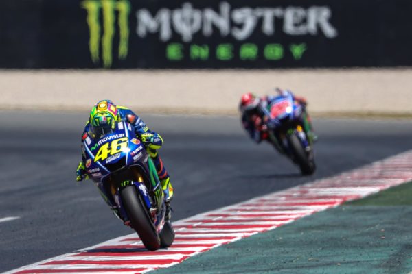 46-valentino-rossi-mave-sfuocato-itab77i6763-gallery_full_top_fullscreen