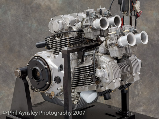 Versione definitiva del Pantah con i suoi 4 carburatori.