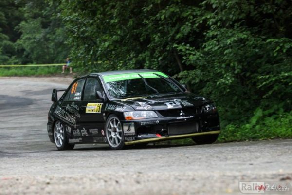 mitsubishi-lancer-evo-r