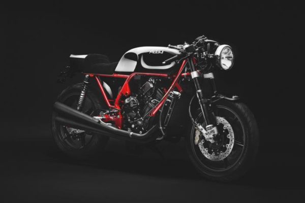 m_magni_filo_rosso_black_040