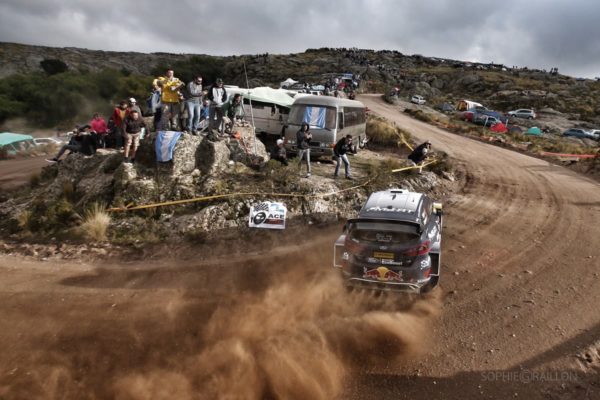 30425200_1884973098214006_4128627221192901107_o