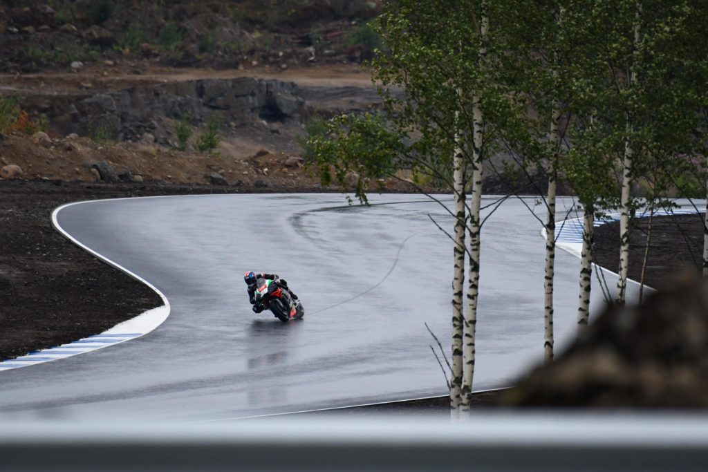 38-bradley-smith-eng_ds00360-gallery_full_top_fullscreen