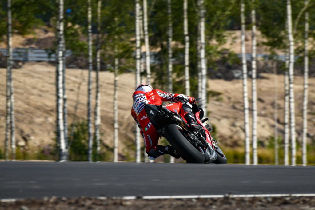 51-michele-pirro-ita_ds02511-gallery_full_top_fullscreen