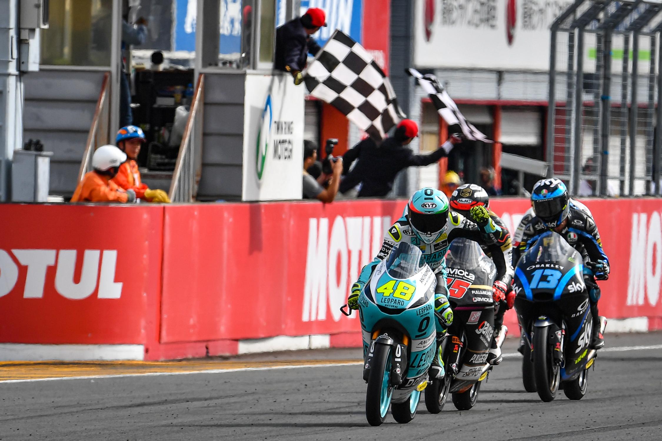 lg6_1612-gallery_full_top_fullscreen