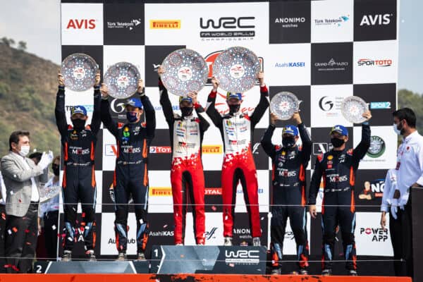 Elfyn Evans , Thierry Neuville , Sebastien Loeb