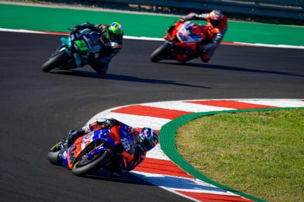 88-miguel-oliveira_dsc4228-gallery_full_top_fullscreen