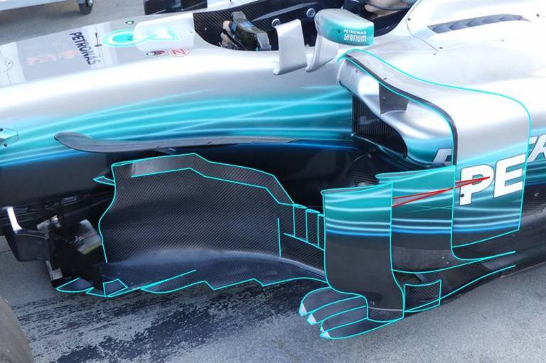 mercedes-w08-australia-f1-2017-new-bargeboards-foto-auto-motor-und-sport-maxf1net-768x511