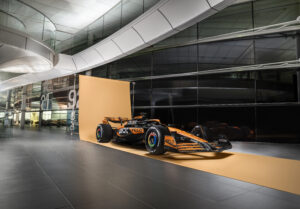 presentazione mclaren mcl38