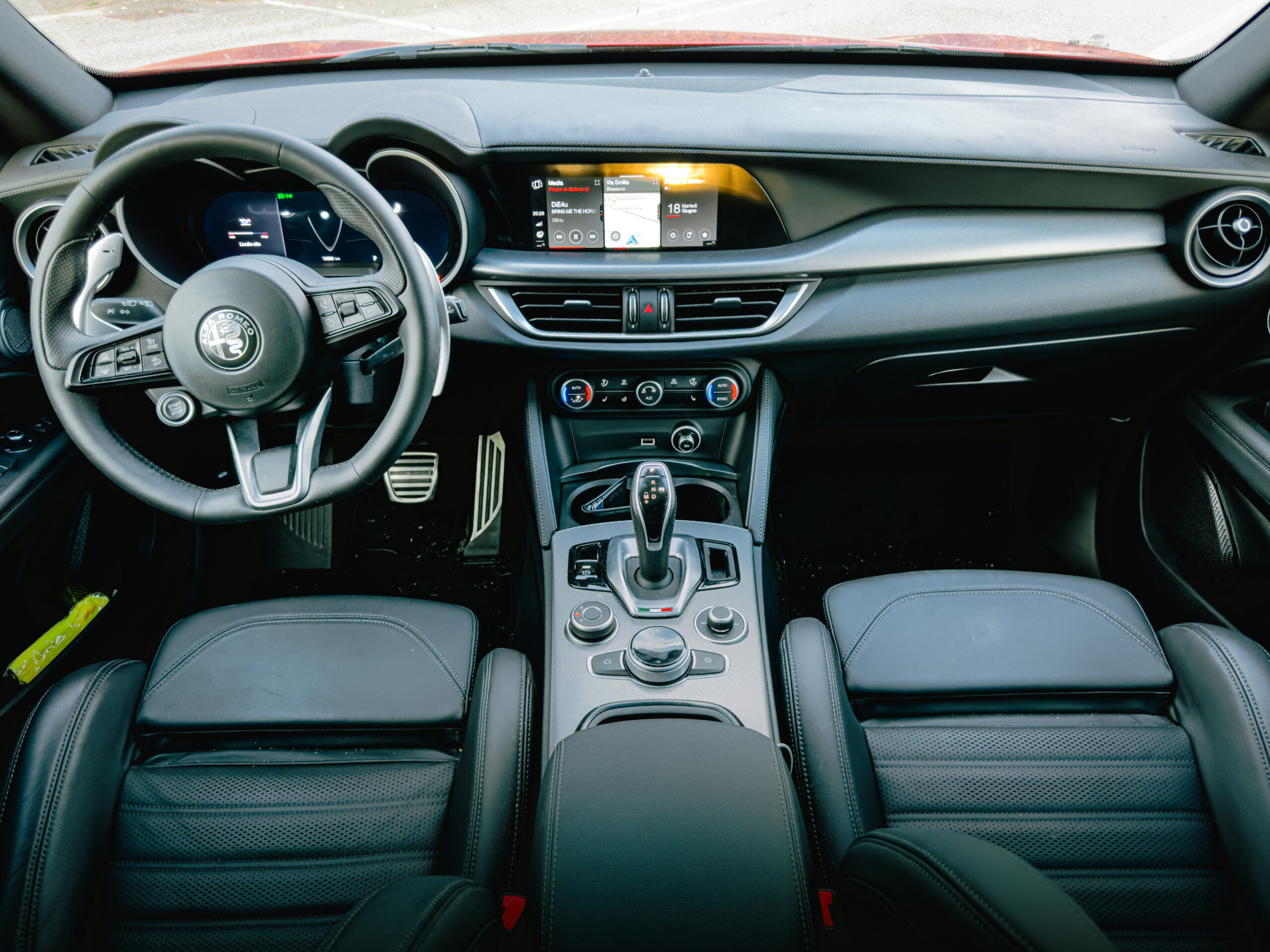 interni alfa romeo stelvio veloce