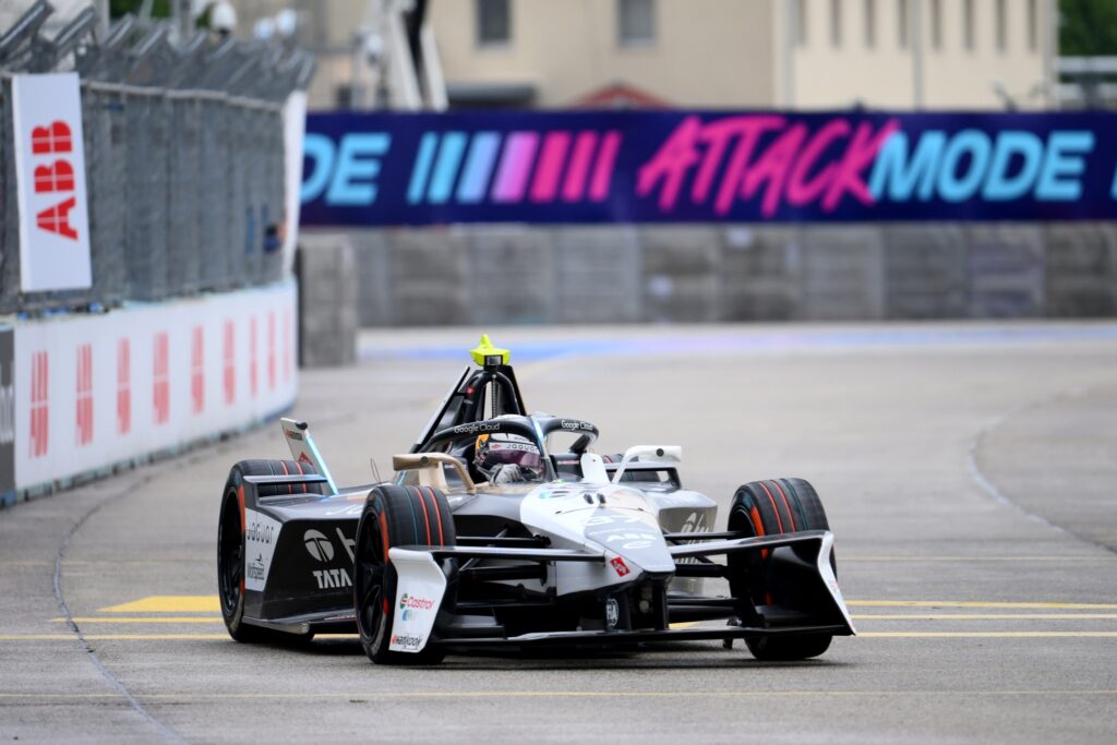 Cassidy wins berlin e-prix race 2 formula e 2025