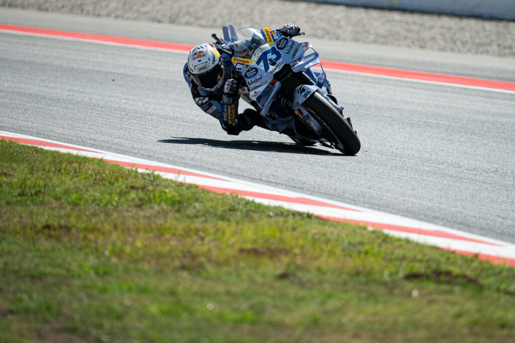 Alex Marquez torna alla vittoria nel GP di Catalunya davanti a Marc Marquez ed Enea Bastianini. 7° Bagnaia